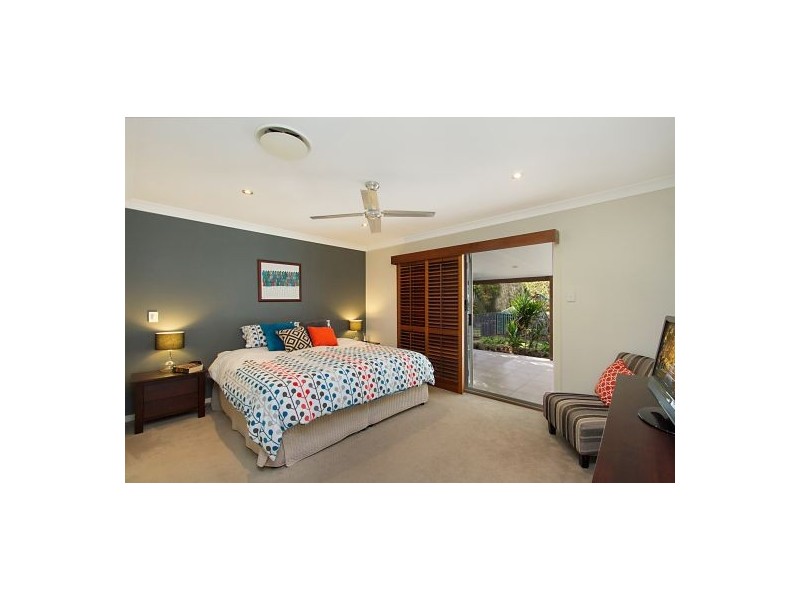 4 Pinnacle Ct, Robina QLD 4226