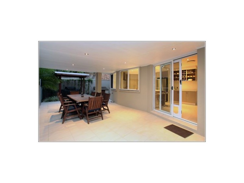 4 Pinnacle Ct, Robina QLD 4226