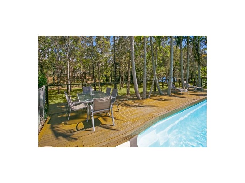 4 Pinnacle Ct, Robina QLD 4226