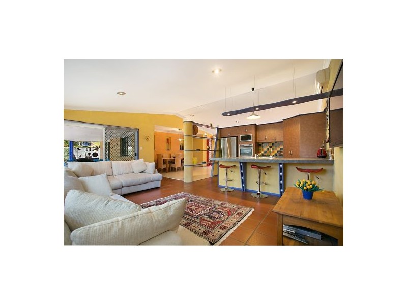 22 Frankston Ct, Robina QLD 4226