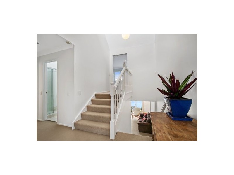 4/1 Kallista Cl, Robina QLD 4226