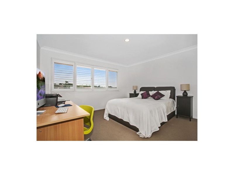 4/1 Kallista Cl, Robina QLD 4226