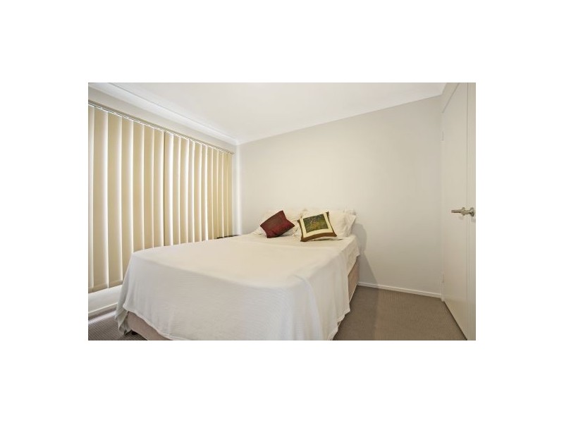 4/1 Kallista Cl, Robina QLD 4226