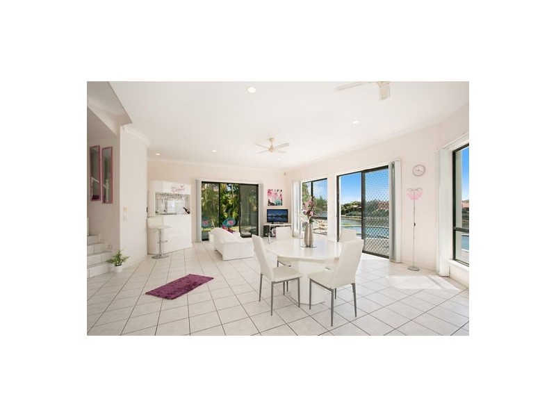 52 Mornington Tce, Robina QLD 4226