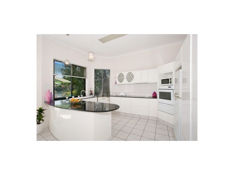 52 Mornington Tce, Robina QLD 4226