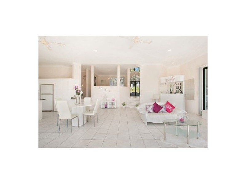 52 Mornington Tce, Robina QLD 4226