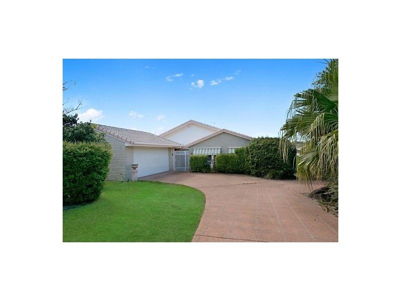 15 Tullamarine Dr, Robina QLD 4226