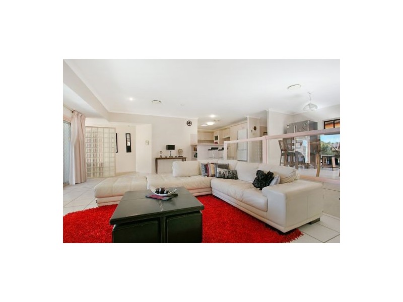 15 Tullamarine Dr, Robina QLD 4226