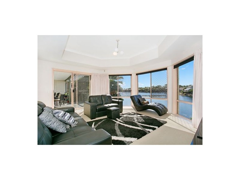 15 Tullamarine Dr, Robina QLD 4226