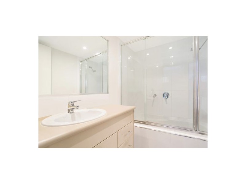 60/2 Acacia Court, Robina QLD 4226