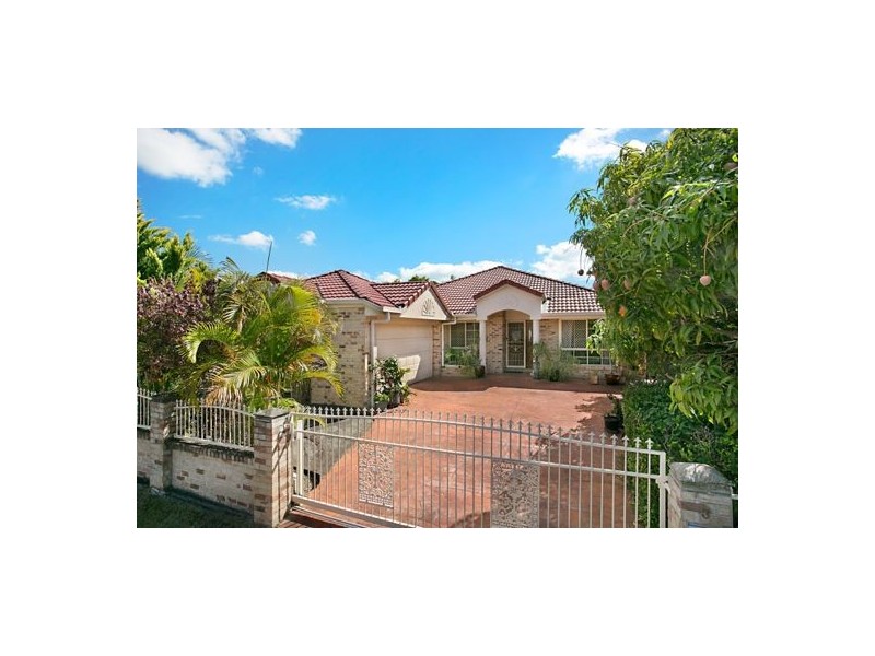 3 Corina Cl, Robina QLD 4226