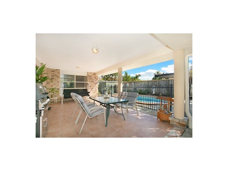 3 Corina Cl, Robina QLD 4226
