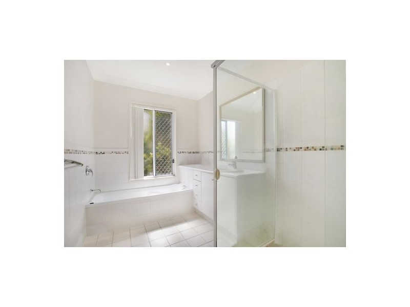 5 Mikado Way, Robina QLD 4226