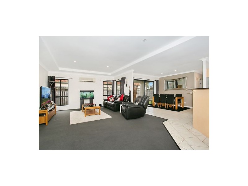 76 Nardoo St, Robina QLD 4226