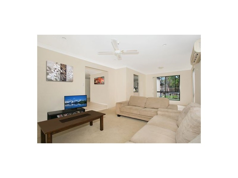 8 Solitaire Pl, Robina QLD 4226