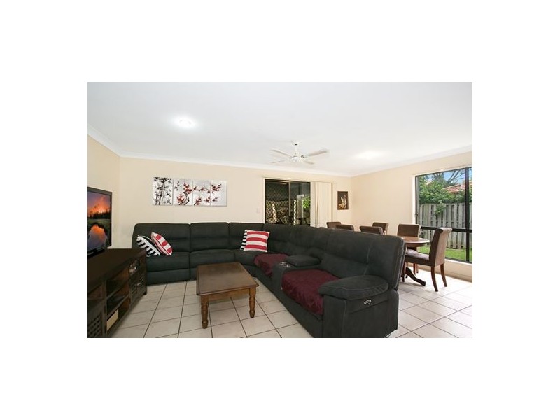 8 Solitaire Pl, Robina QLD 4226