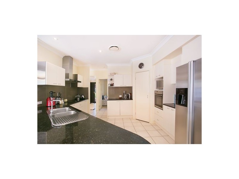 5 Straite Dr, Robina QLD 4226