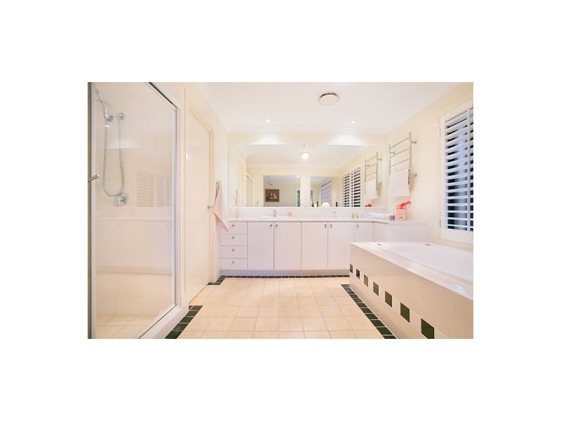 5 Straite Dr, Robina QLD 4226
