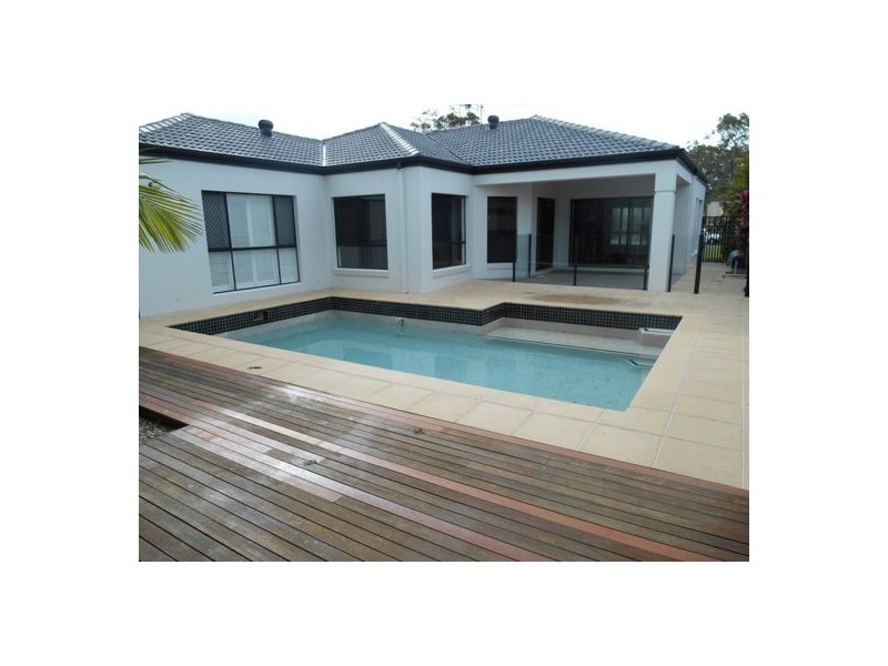 38 Straite Dr, Robina QLD 4226