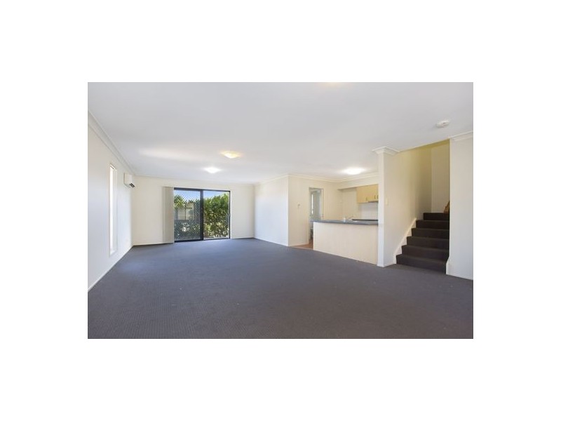 1/2 CONCORD CCT, Robina QLD 4226