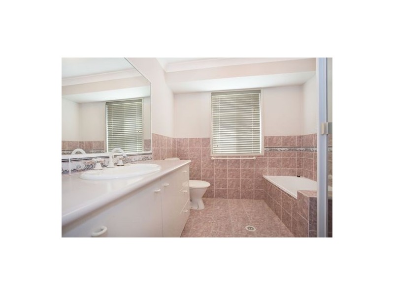 29 Hillsborough Close, Robina QLD 4226