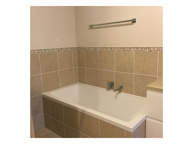 10/25 THORNGATE DR, Robina QLD 4226