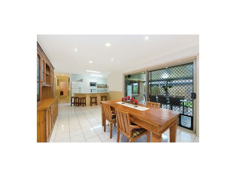 64 THORNGATE DR, Robina QLD 4226