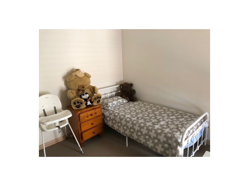 64 THORNGATE DR, Robina QLD 4226