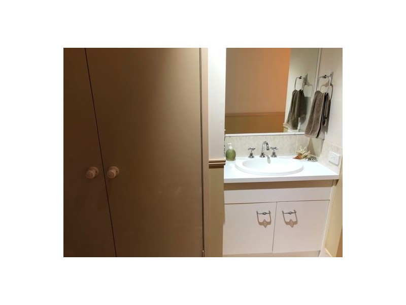 64 THORNGATE DR, Robina QLD 4226