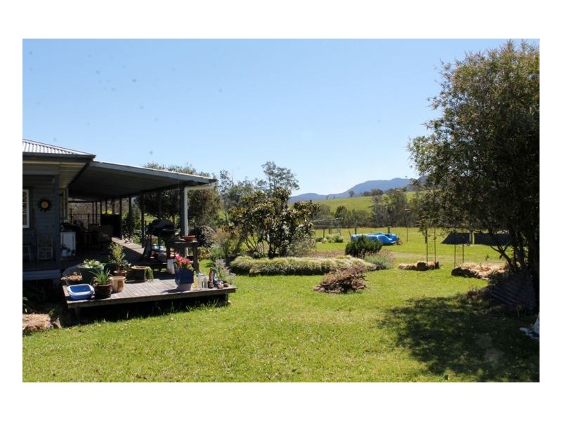 #280 Lindsay Creek Road, Woodenbong NSW 2476