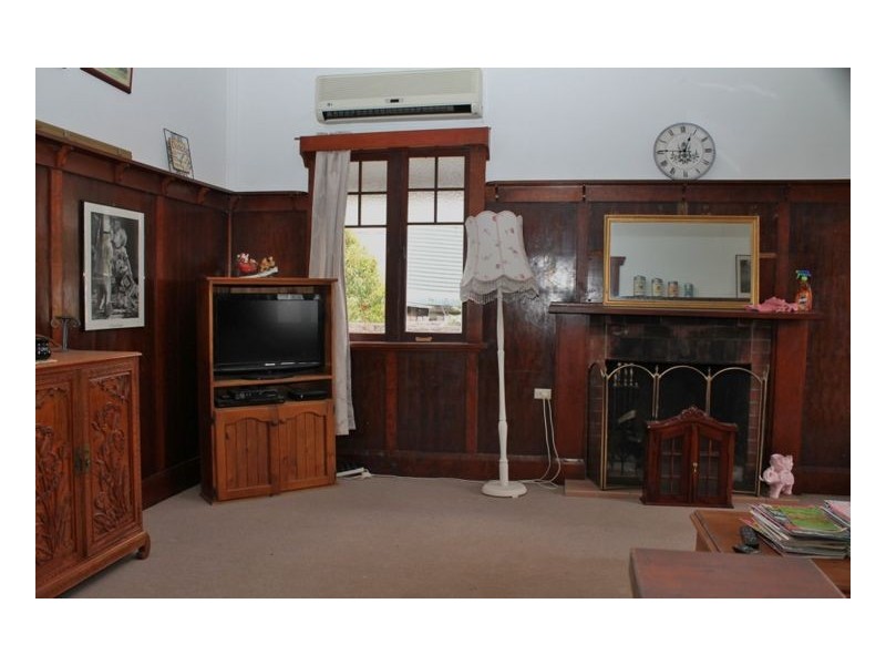 27 Lindsay Street, Woodenbong NSW 2476