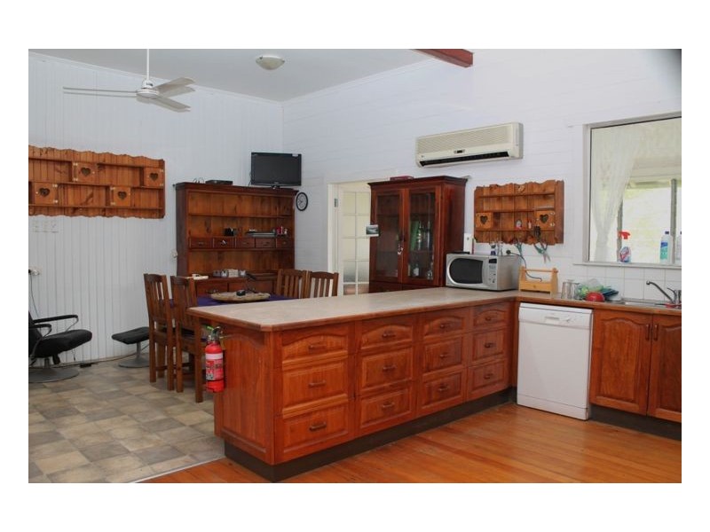 27 Lindsay Street, Woodenbong NSW 2476