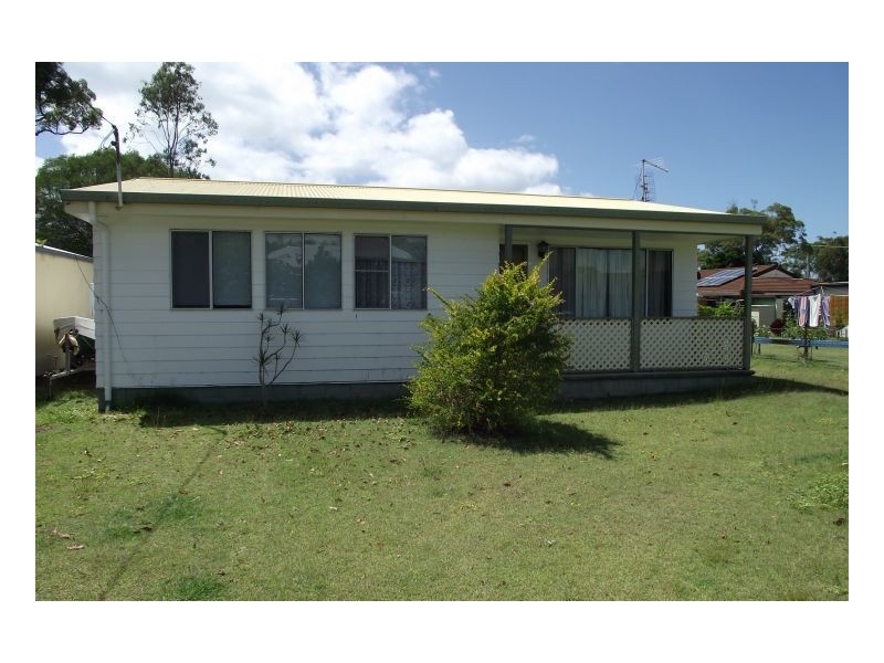 8 Hogan Street, Iluka NSW 2466
