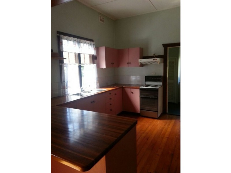 81 Avondale Avenue, Lismore NSW 2480