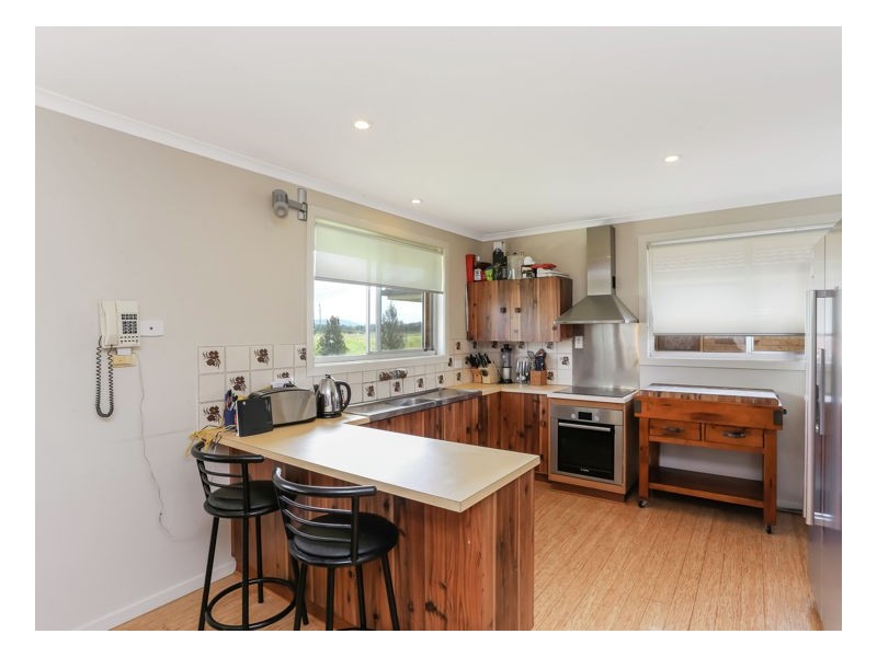 19 Maloney Avenue, South Lismore NSW 2480