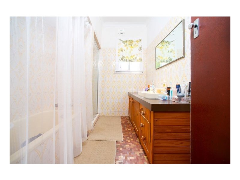 7 Barnes Ave, South Lismore NSW 2480