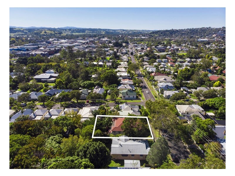 1&2/195 Dawson Street, Girards Hill NSW 2480