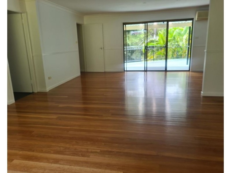 6 Manor Cr, Chilcotts Grass NSW 2480