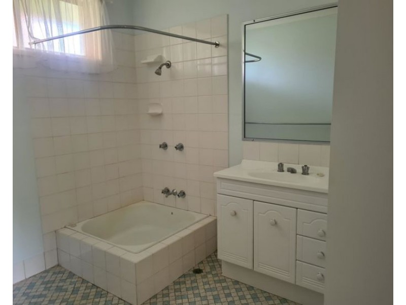 5 Arnett St, East Lismore NSW 2480