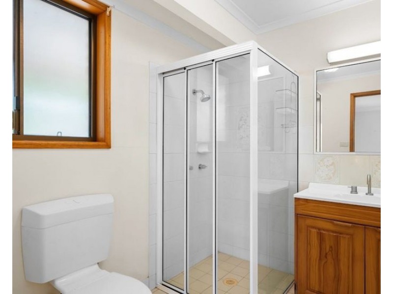 8 Funnell Dr, Modanville NSW 2480