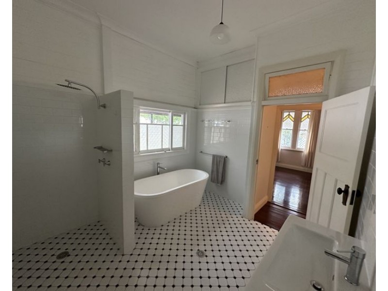 95 Avondale Avenue, East Lismore NSW 2480