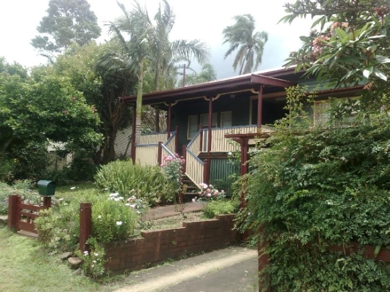 12 Oakley Avenue, East Lismore NSW 2480