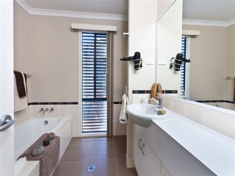 27 Barrys Road, Modanville NSW 2480