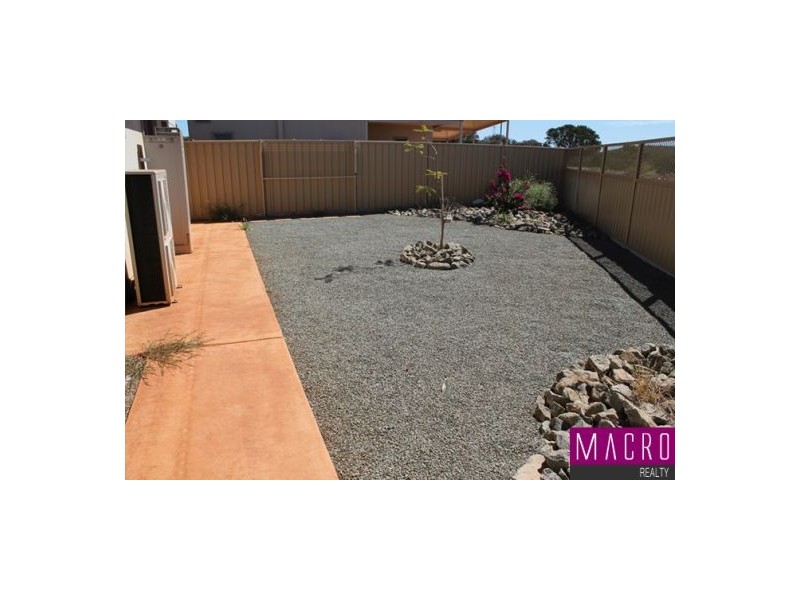 33 Les Tutt Drive, Newman WA 6753