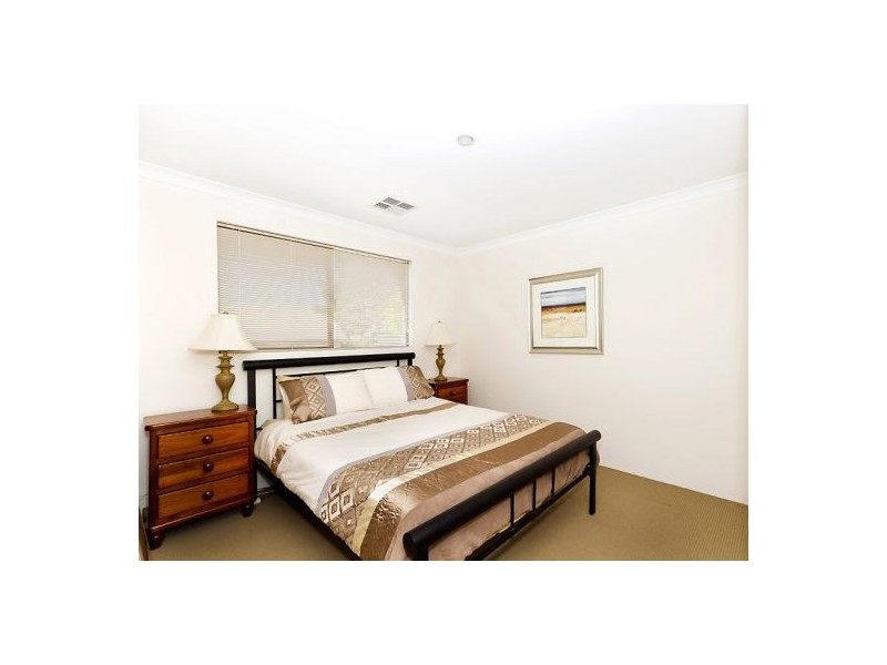 2/175 Stock Road, Palmyra WA 6157