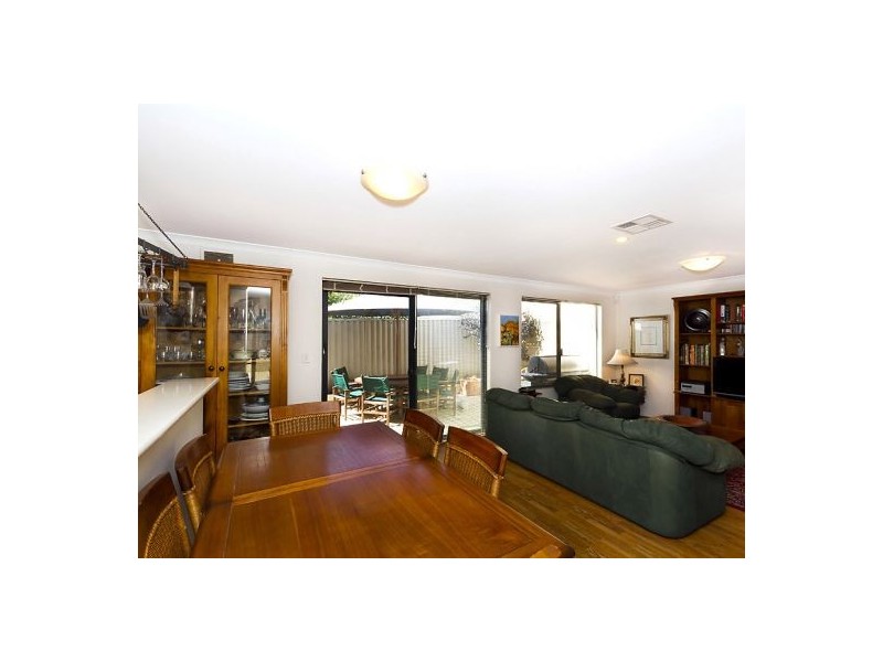 2/175 Stock Road, Palmyra WA 6157