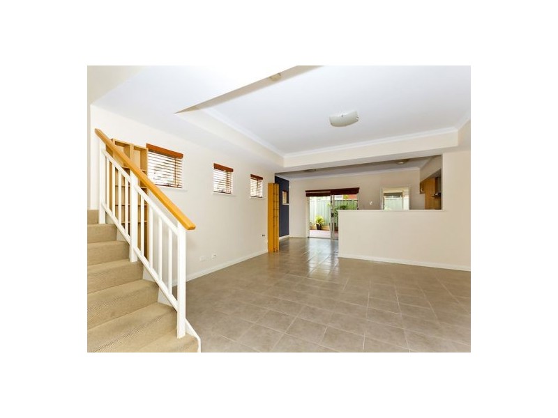 5/167  Stock Rd, Palmyra WA 6157