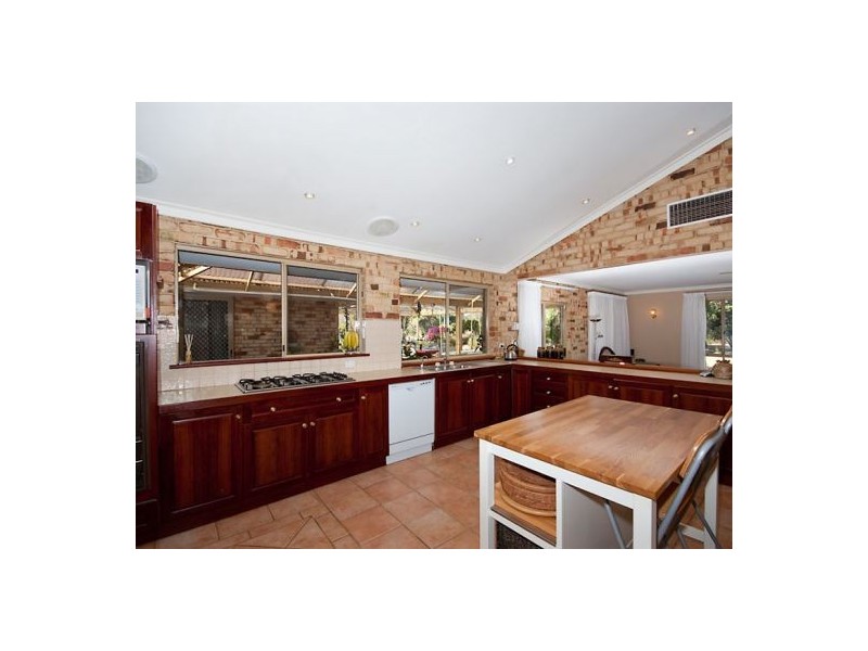 41 Brockwell Place, Oakford WA 6121