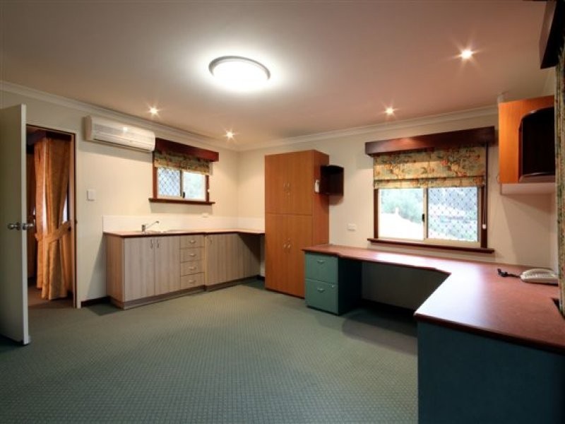 12 Crestview Crescent, Kalamunda WA 6076