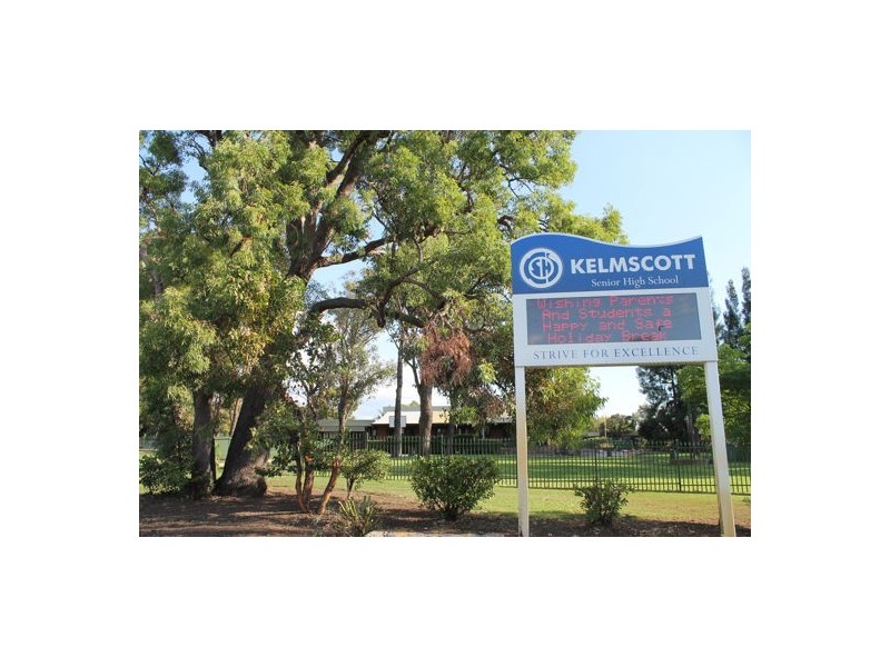 4/200 Cammillo, Kelmscott WA 6111